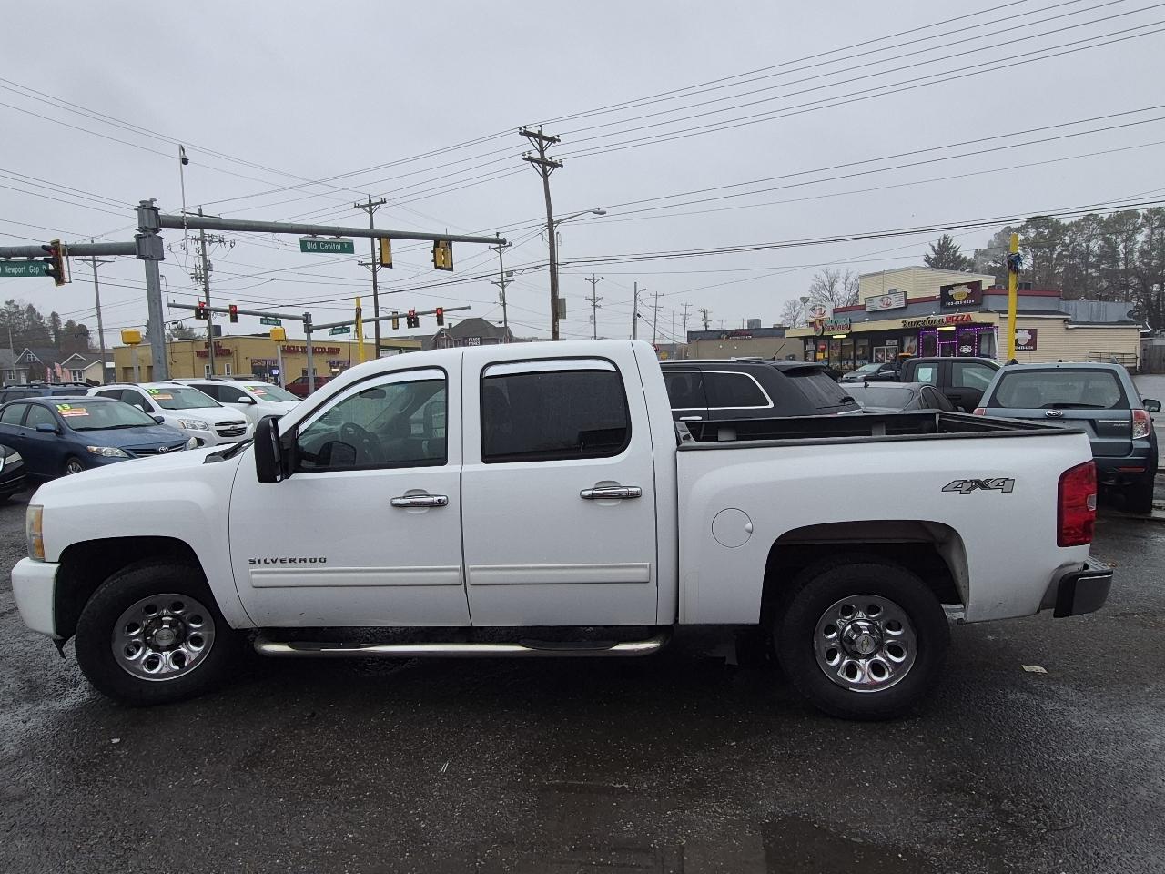 Chevrolet Silverado 1500 1LT Double Cab 4WD 2011