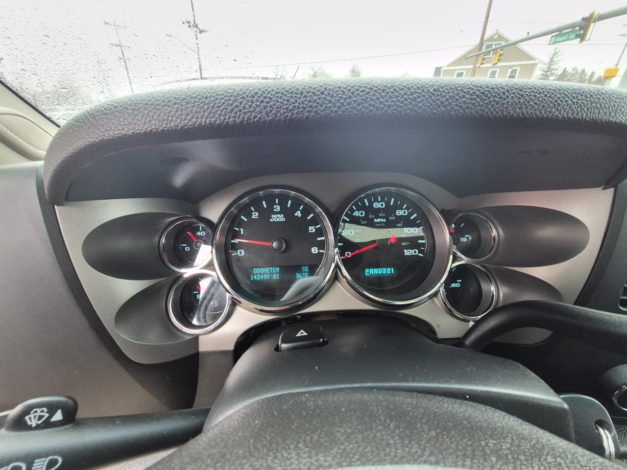 Chevrolet Silverado 1500 1LT Double Cab 4WD 2011