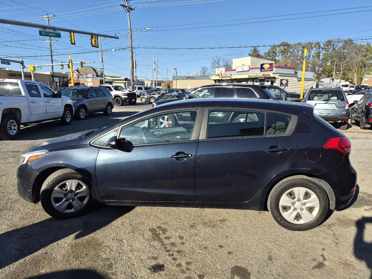 Kia Forte 5-Door LX 2017