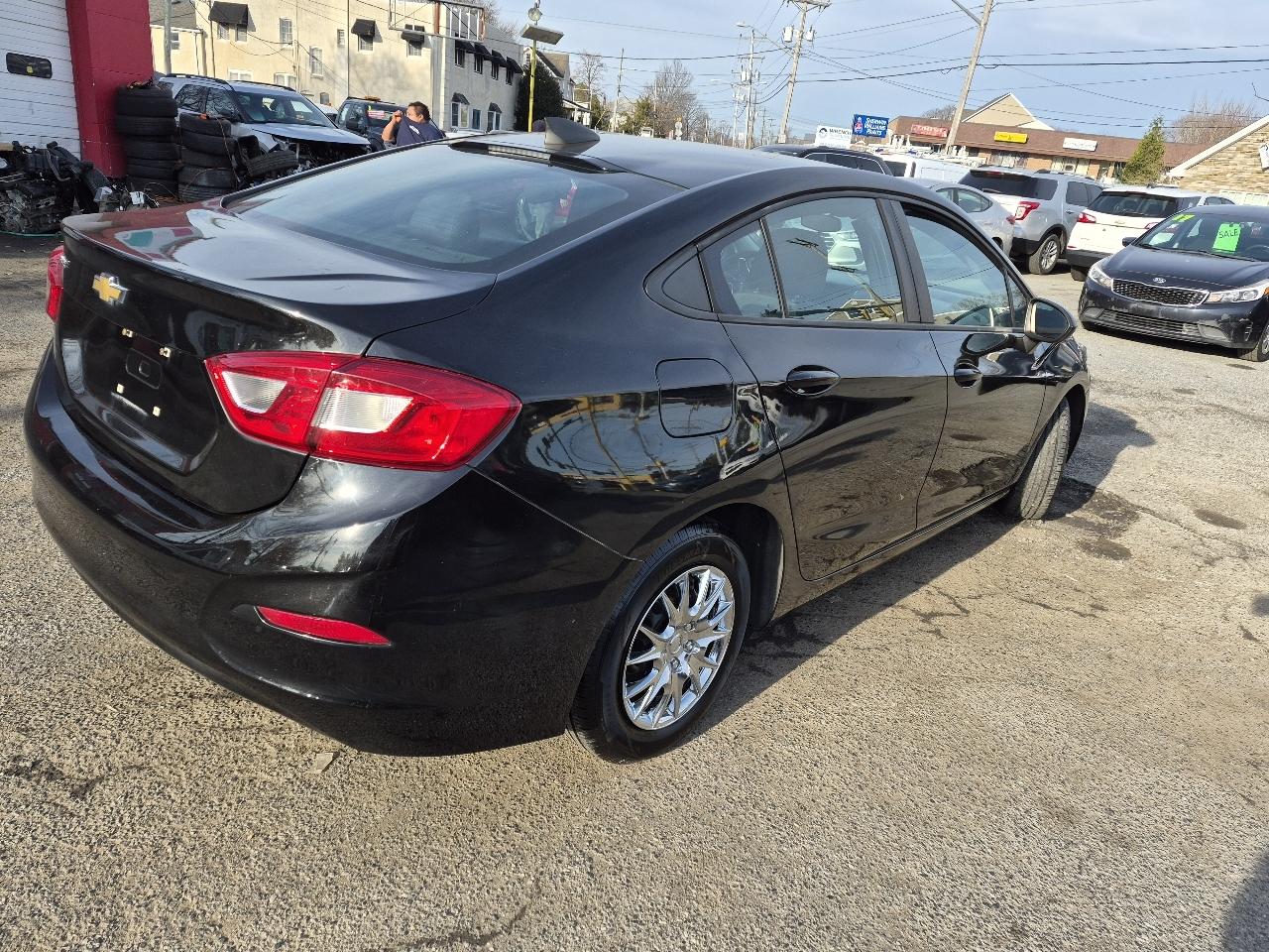 Chevrolet Cruze LS Auto 2019