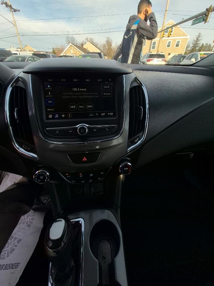 Chevrolet Cruze LS Auto 2019