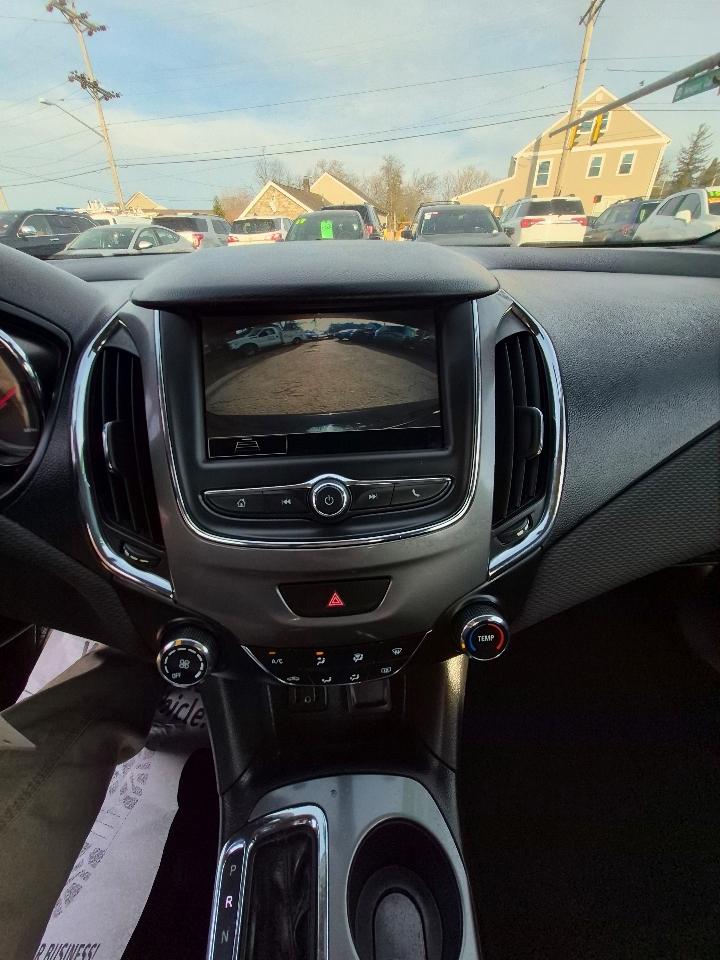 Chevrolet Cruze LS Auto 2019