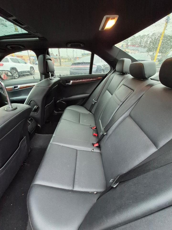 Mercedes-Benz C-Class C300 Luxury Sedan 2009