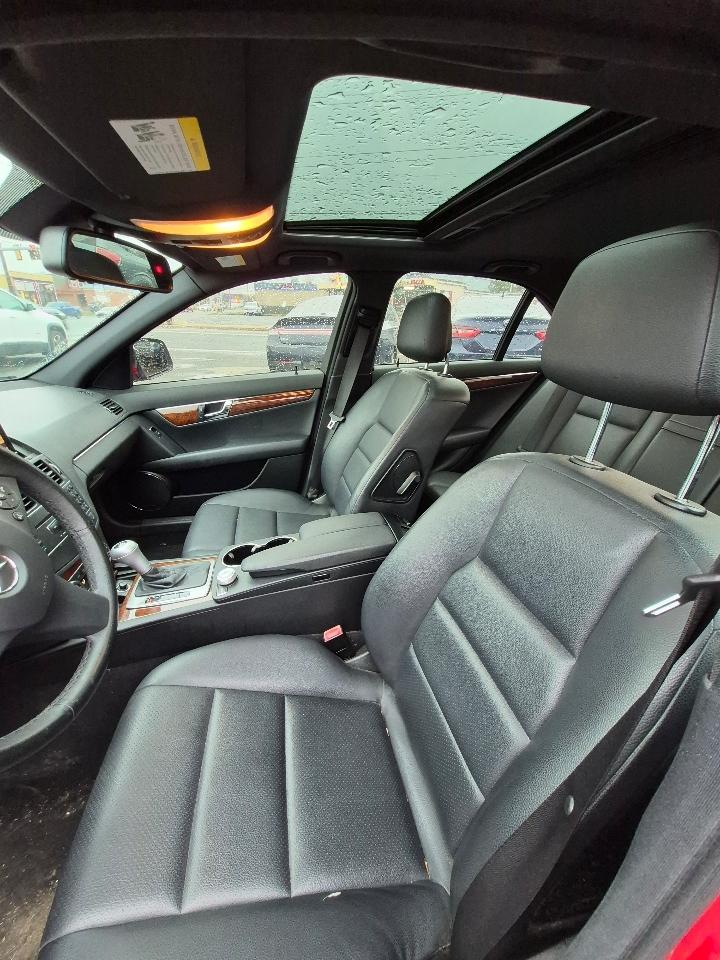 Mercedes-Benz C-Class C300 Luxury Sedan 2009