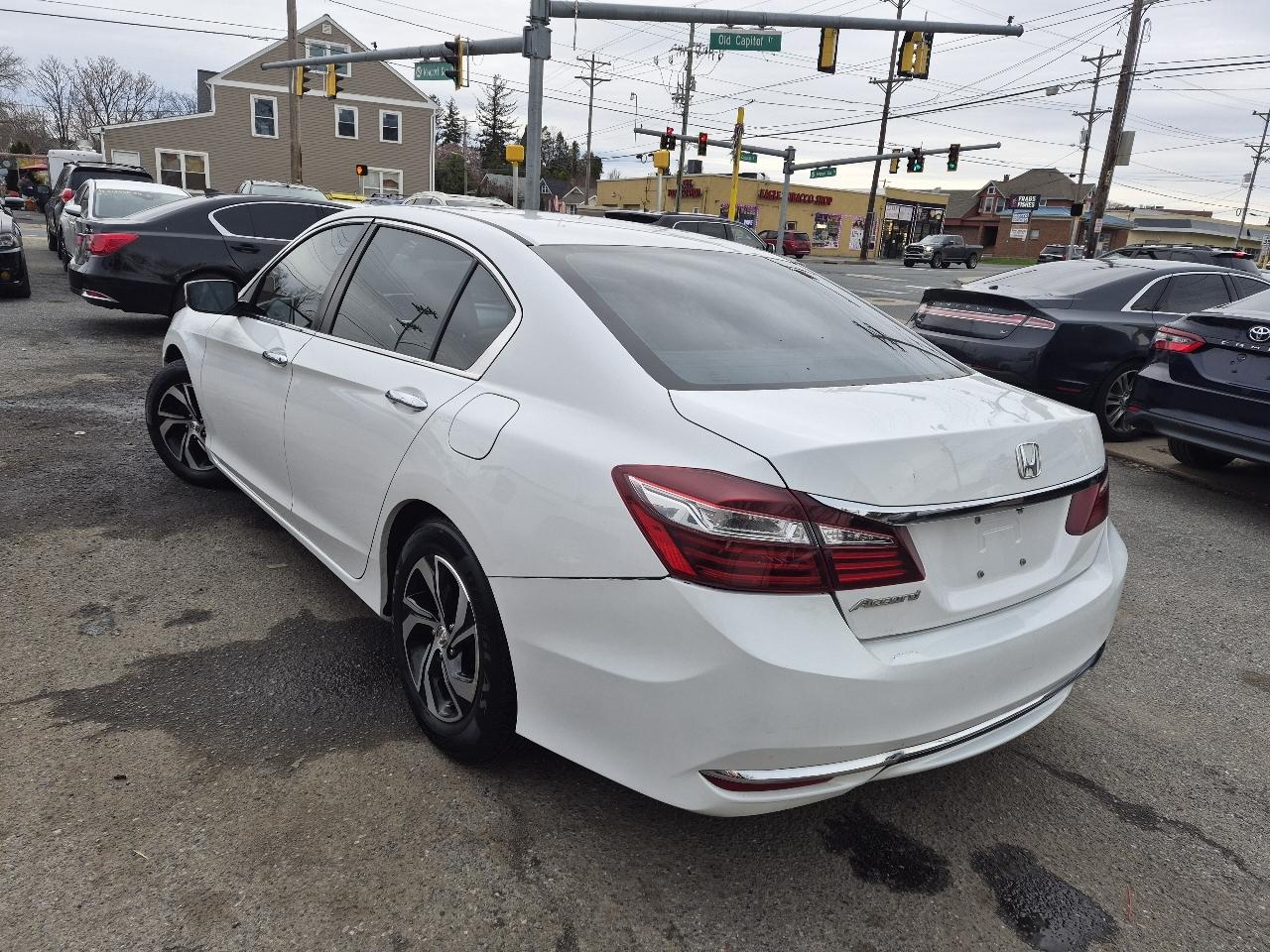 Honda Accord LX Sedan CVT 2016