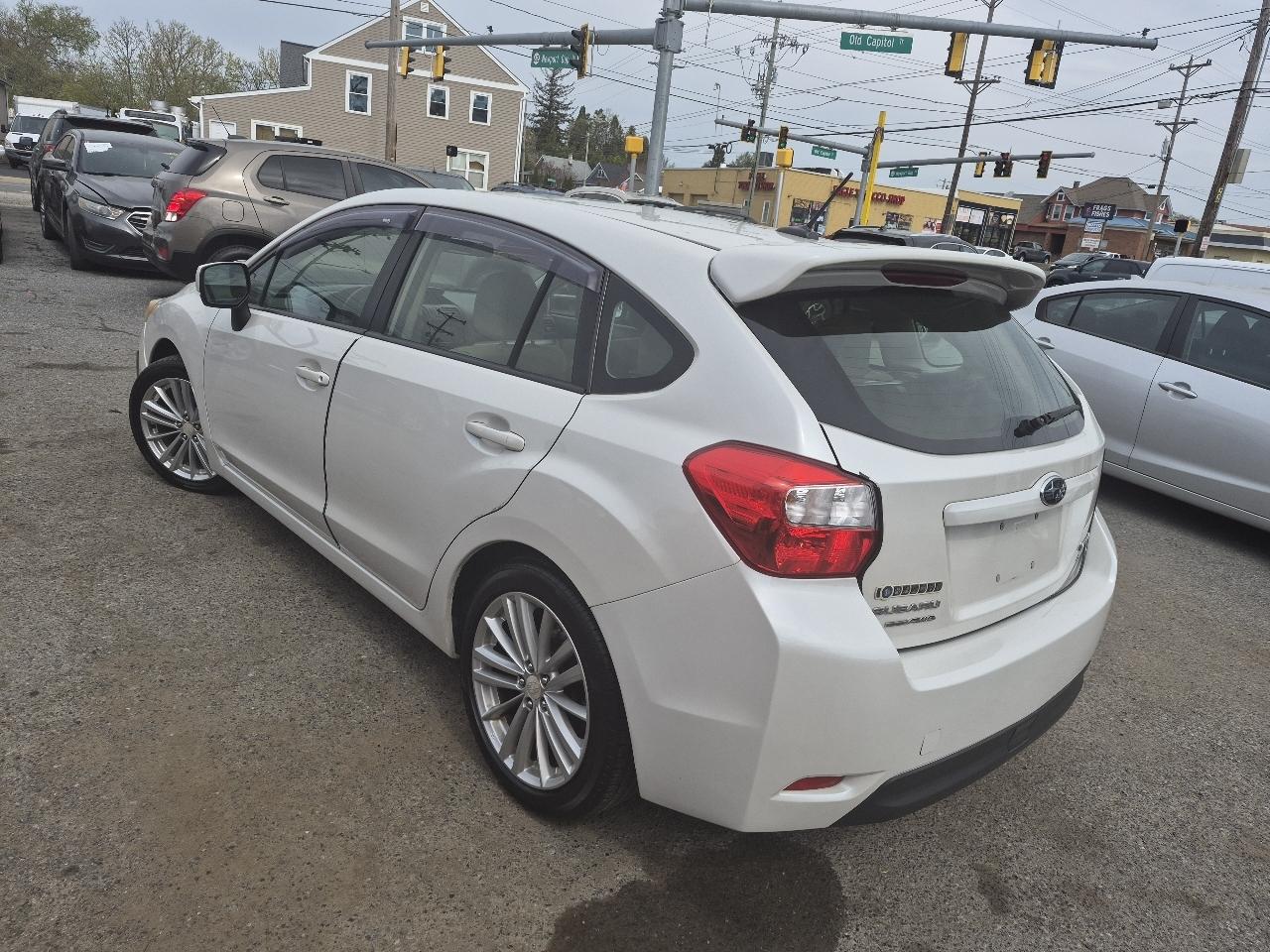 Subaru Impreza Premium Plus 5-Door+NAVI 2012