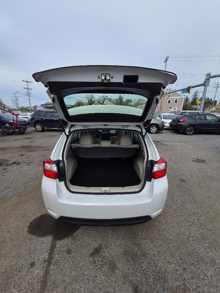 Subaru Impreza Premium Plus 5-Door+NAVI 2012