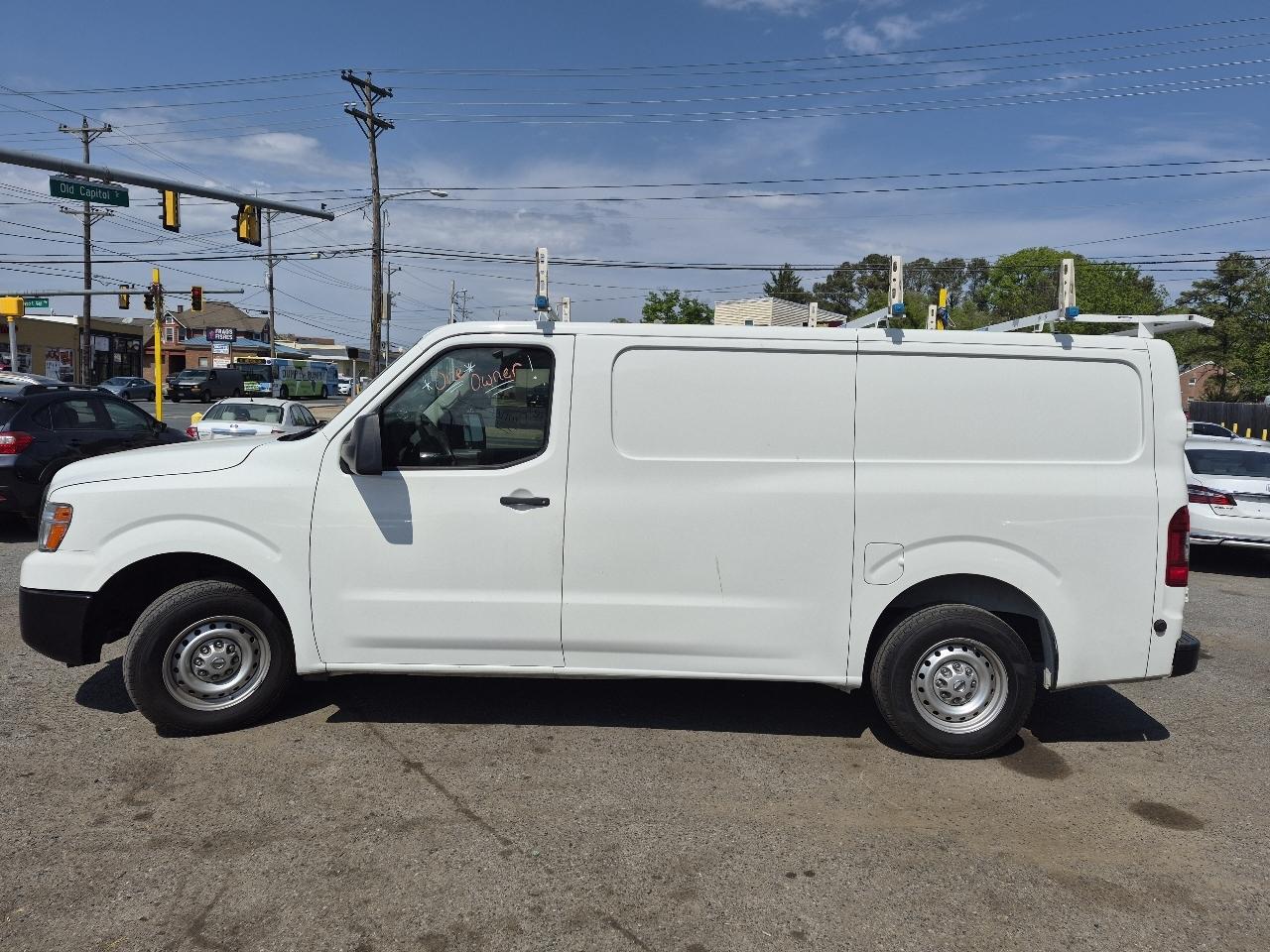 Nissan NV Cargo 2500 HD S V6 2016