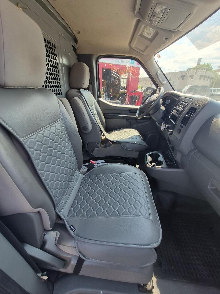 Nissan NV Cargo 2500 HD S V6 2016