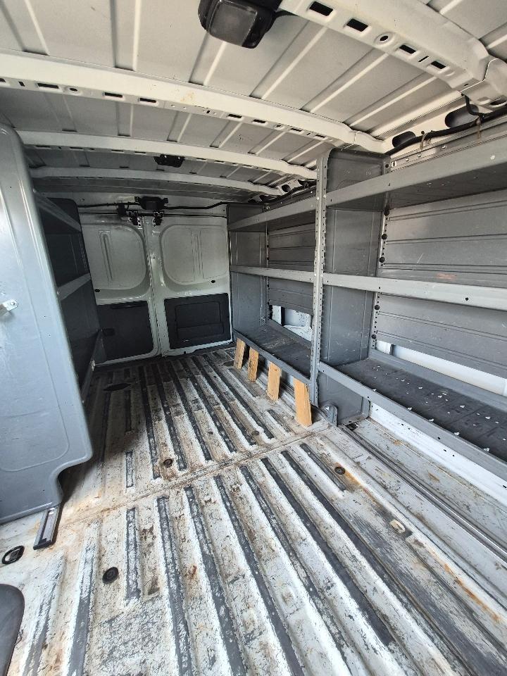 Nissan NV Cargo 2500 HD S V6 2016