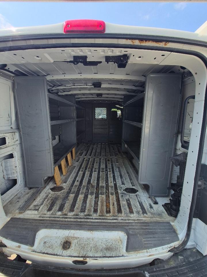 Nissan NV Cargo 2500 HD S V6 2016