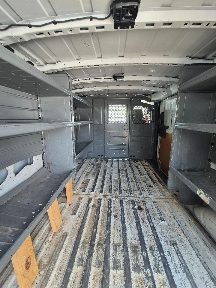 Nissan NV Cargo 2500 HD S V6 2016