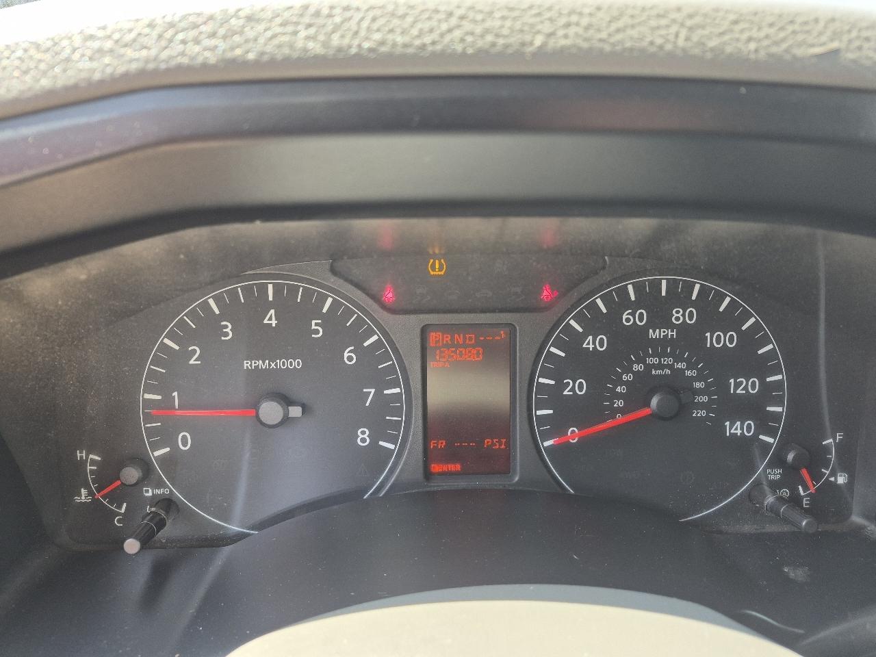 Nissan NV Cargo 2500 HD S V6 2016