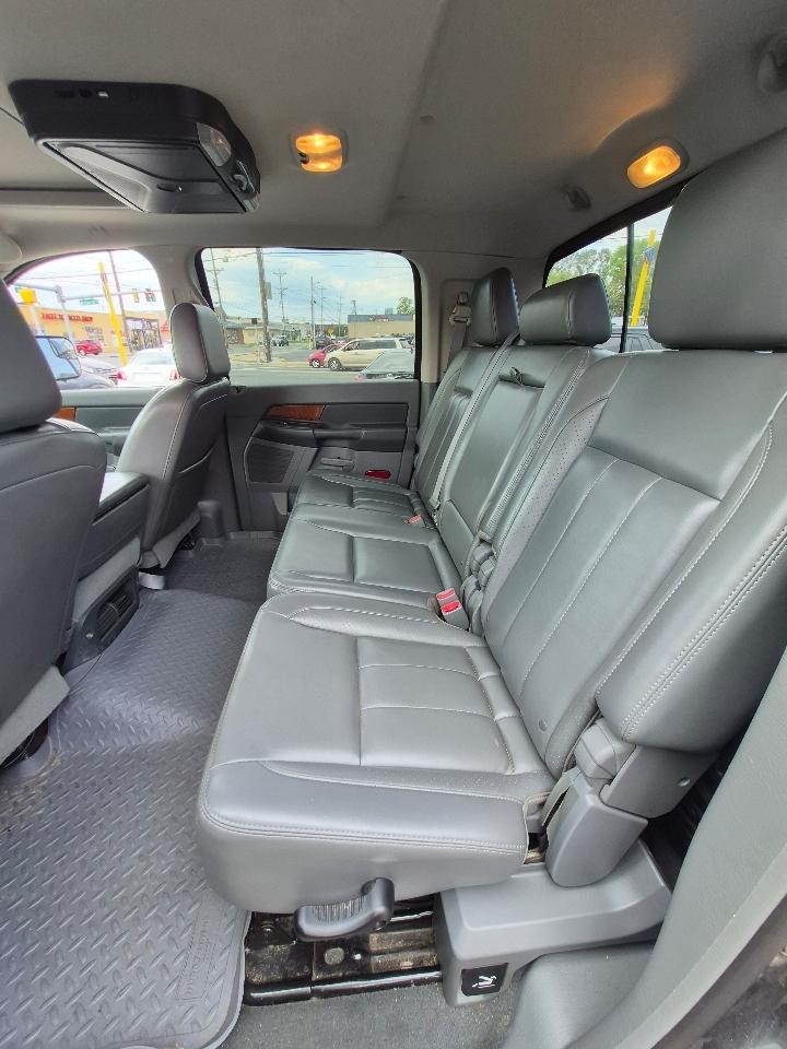 Dodge Ram 1500 SLT Mega Cab 4WD 2007