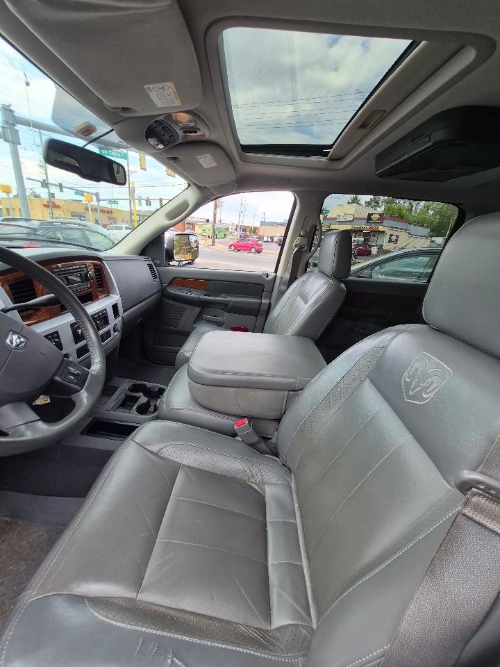 Dodge Ram 1500 SLT Mega Cab 4WD 2007