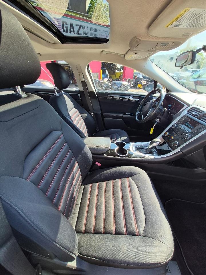 Ford Fusion SE 2015