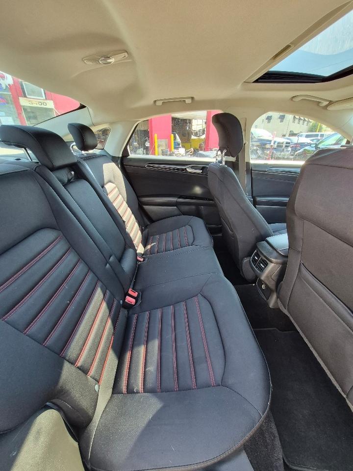 Ford Fusion SE 2015