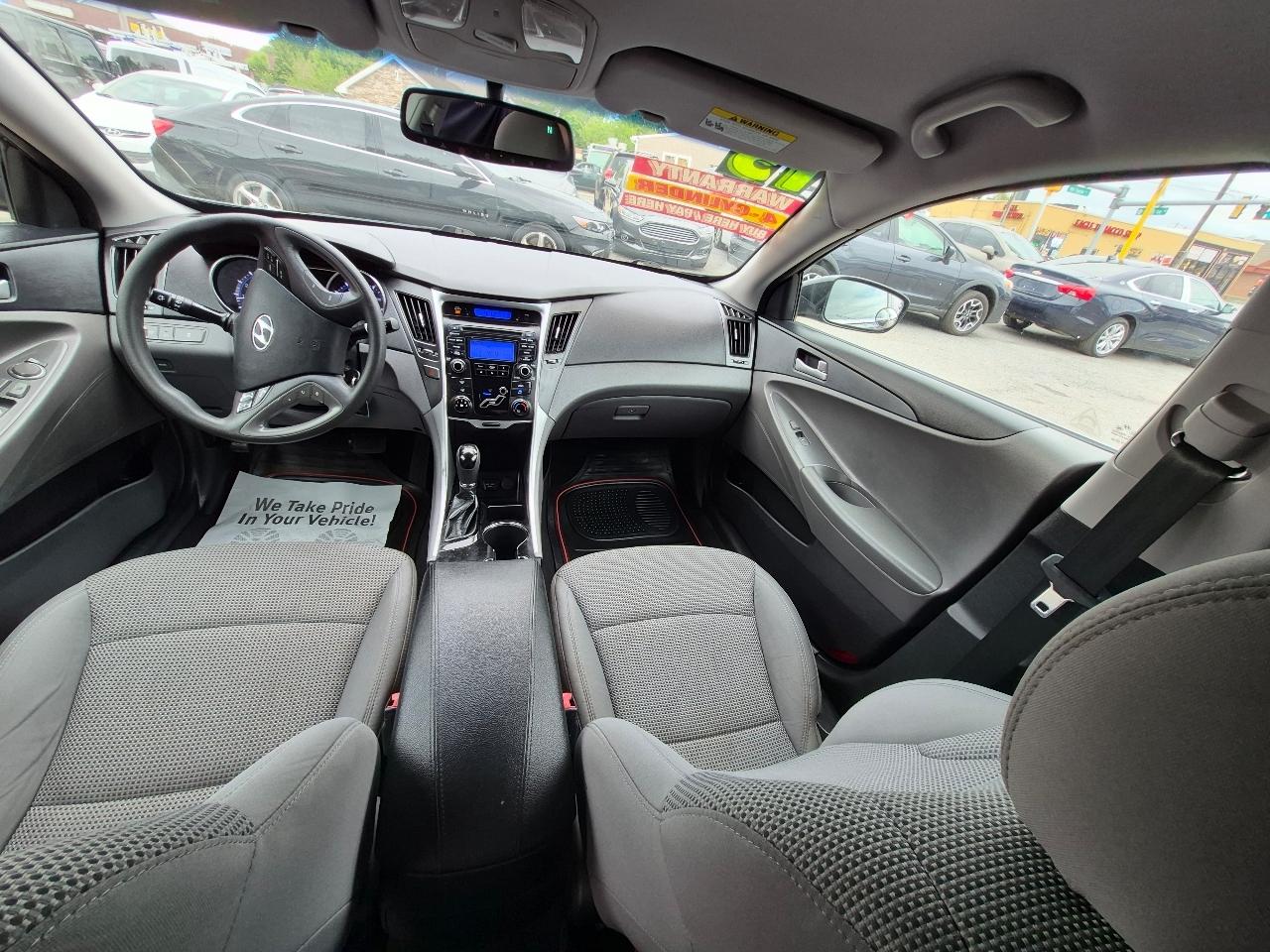 Hyundai Sonata GLS Manual 2012