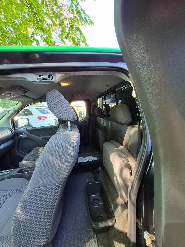 Nissan Frontier SV King Cab I4 5MT 2WD 2018