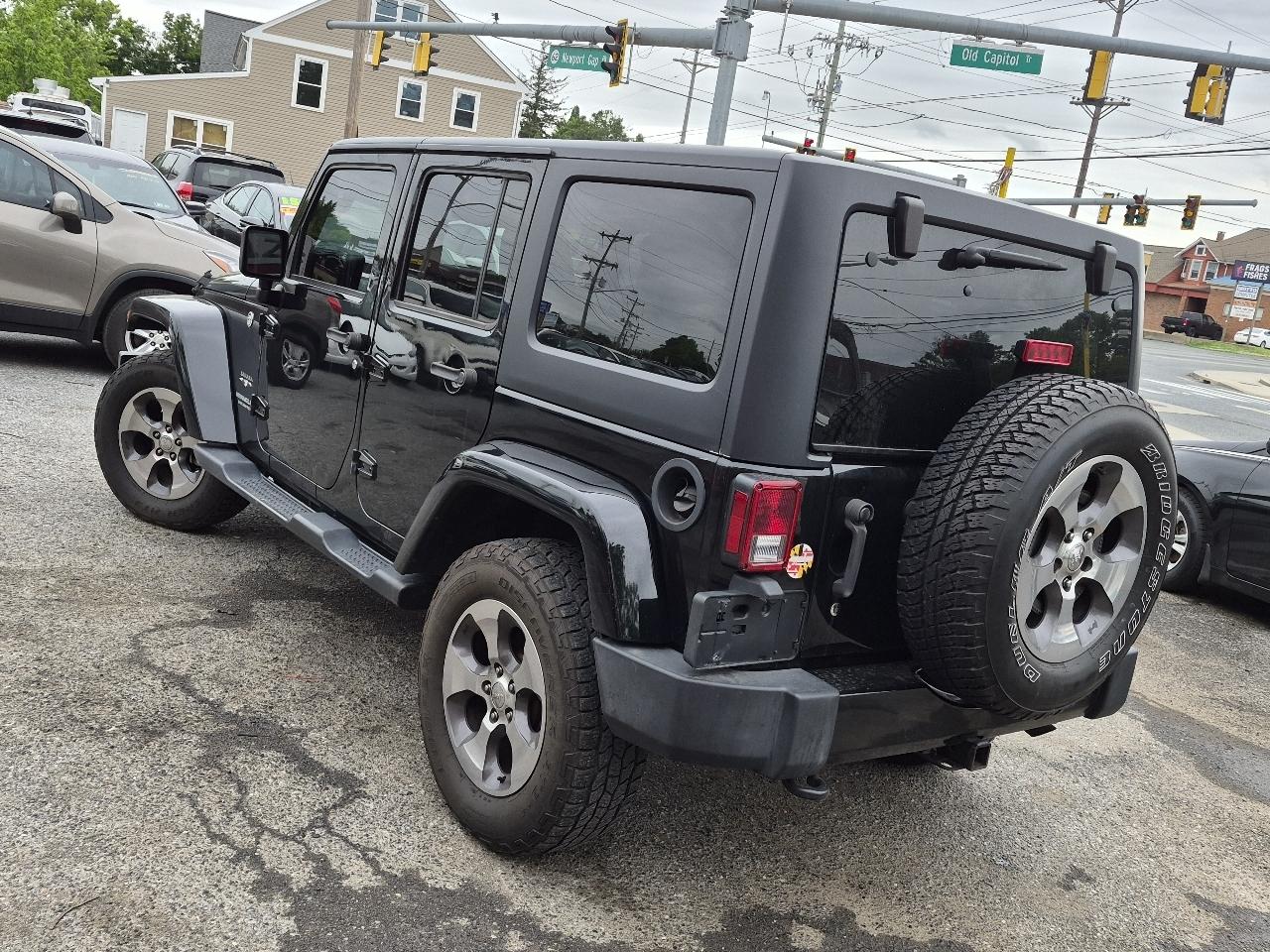 Jeep Wrangler Unlimited Sahara 4WD 2017