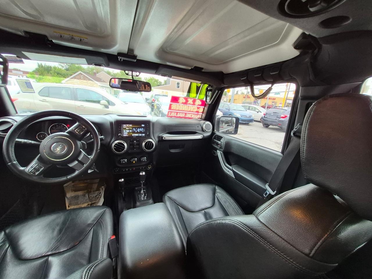 Jeep Wrangler Unlimited Sahara 4WD 2017