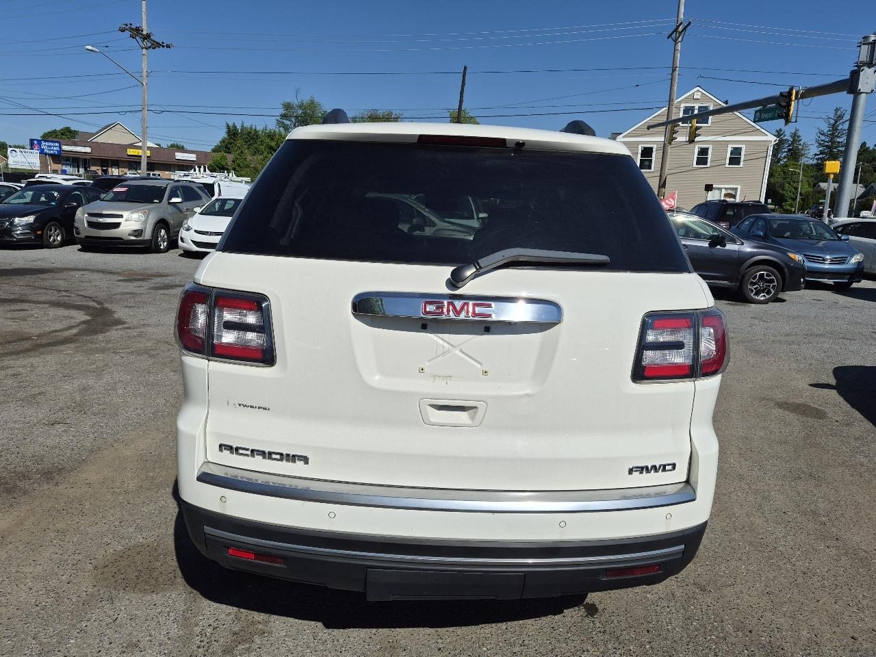 GMC Acadia SLE-2 AWD 2015