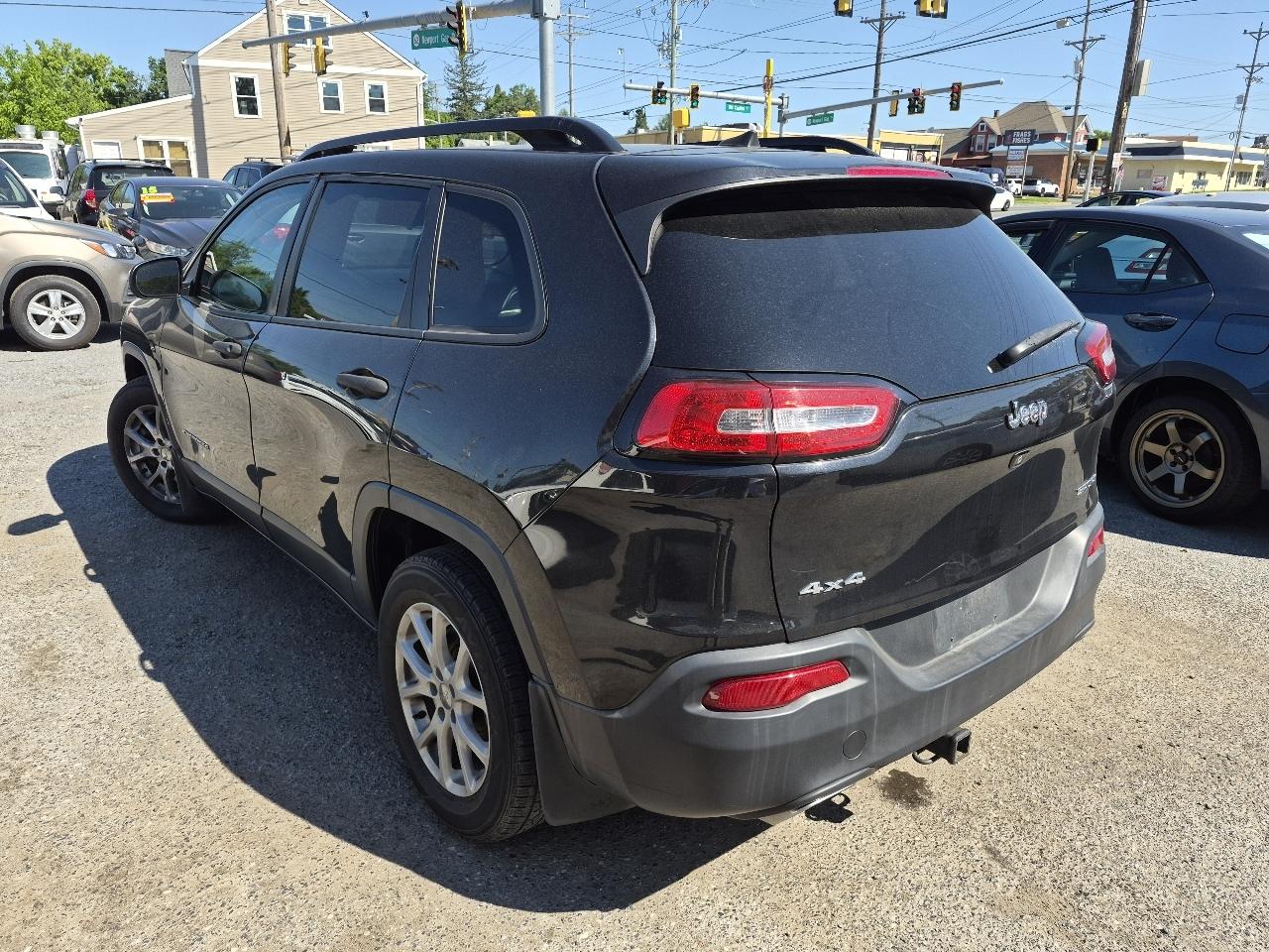 Jeep Cherokee Sport 4WD 2016