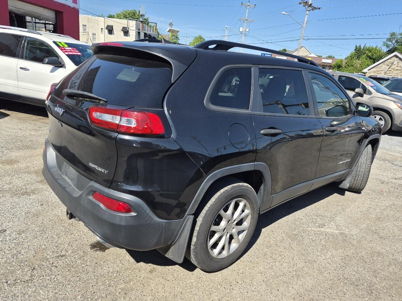 Jeep Cherokee Sport 4WD 2016