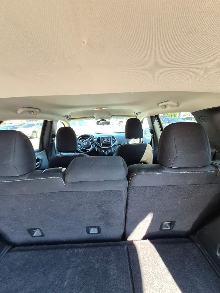 Jeep Cherokee Sport 4WD 2016
