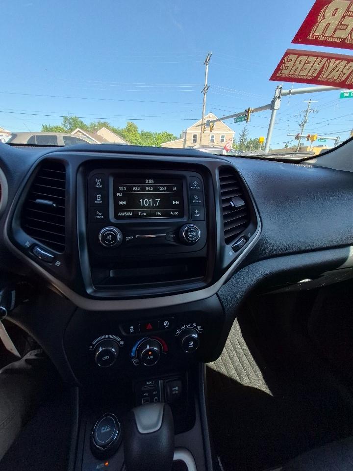 Jeep Cherokee Sport 4WD 2016
