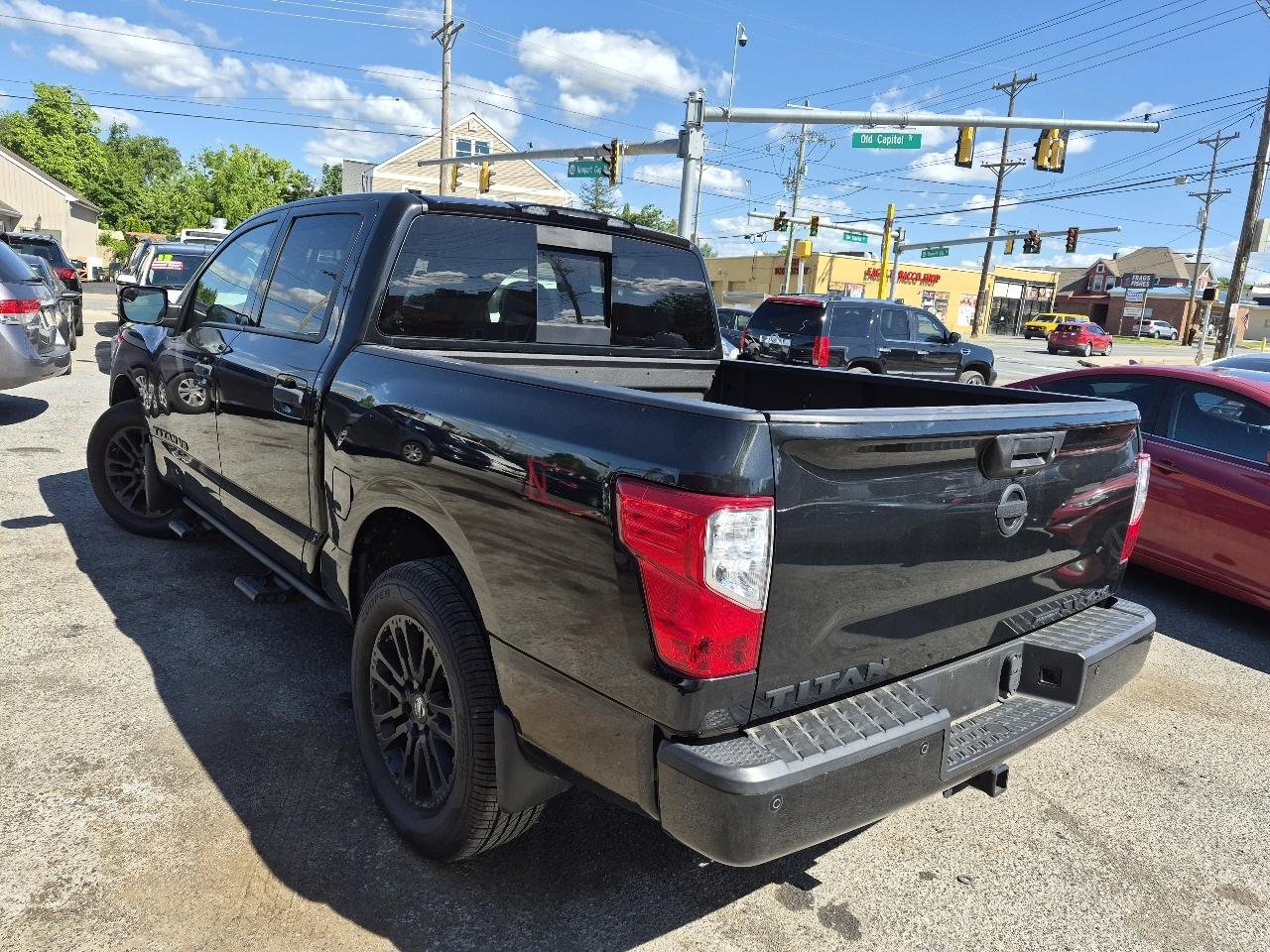Nissan Titan PRO-4X Crew Cab 4WD 2019