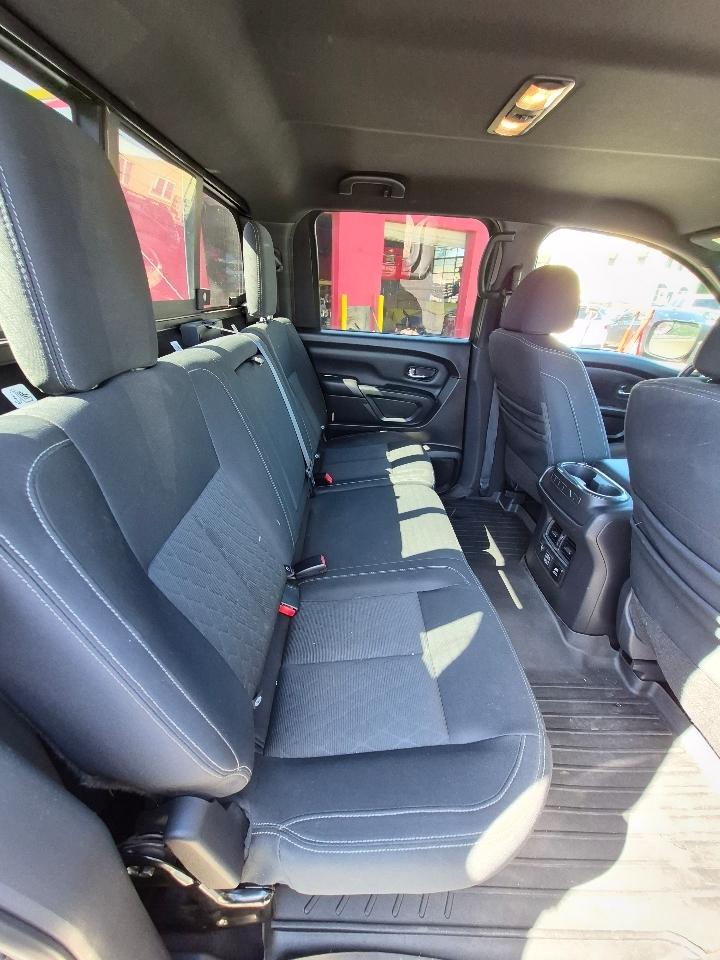 Nissan Titan PRO-4X Crew Cab 4WD 2019