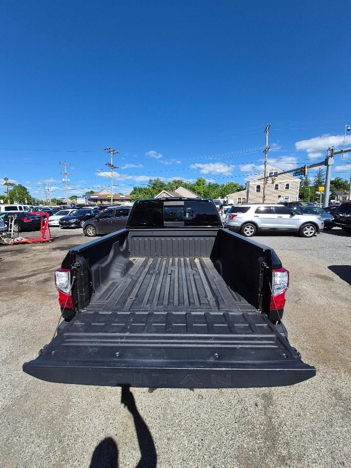 Nissan Titan PRO-4X Crew Cab 4WD 2019