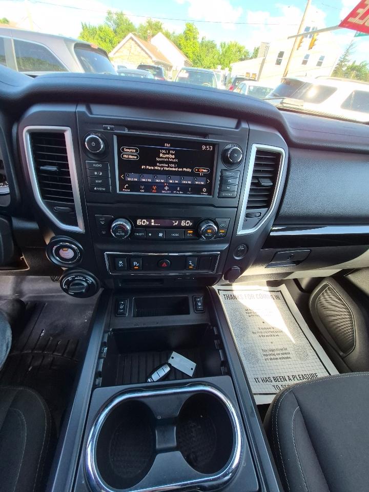 Nissan Titan PRO-4X Crew Cab 4WD 2019