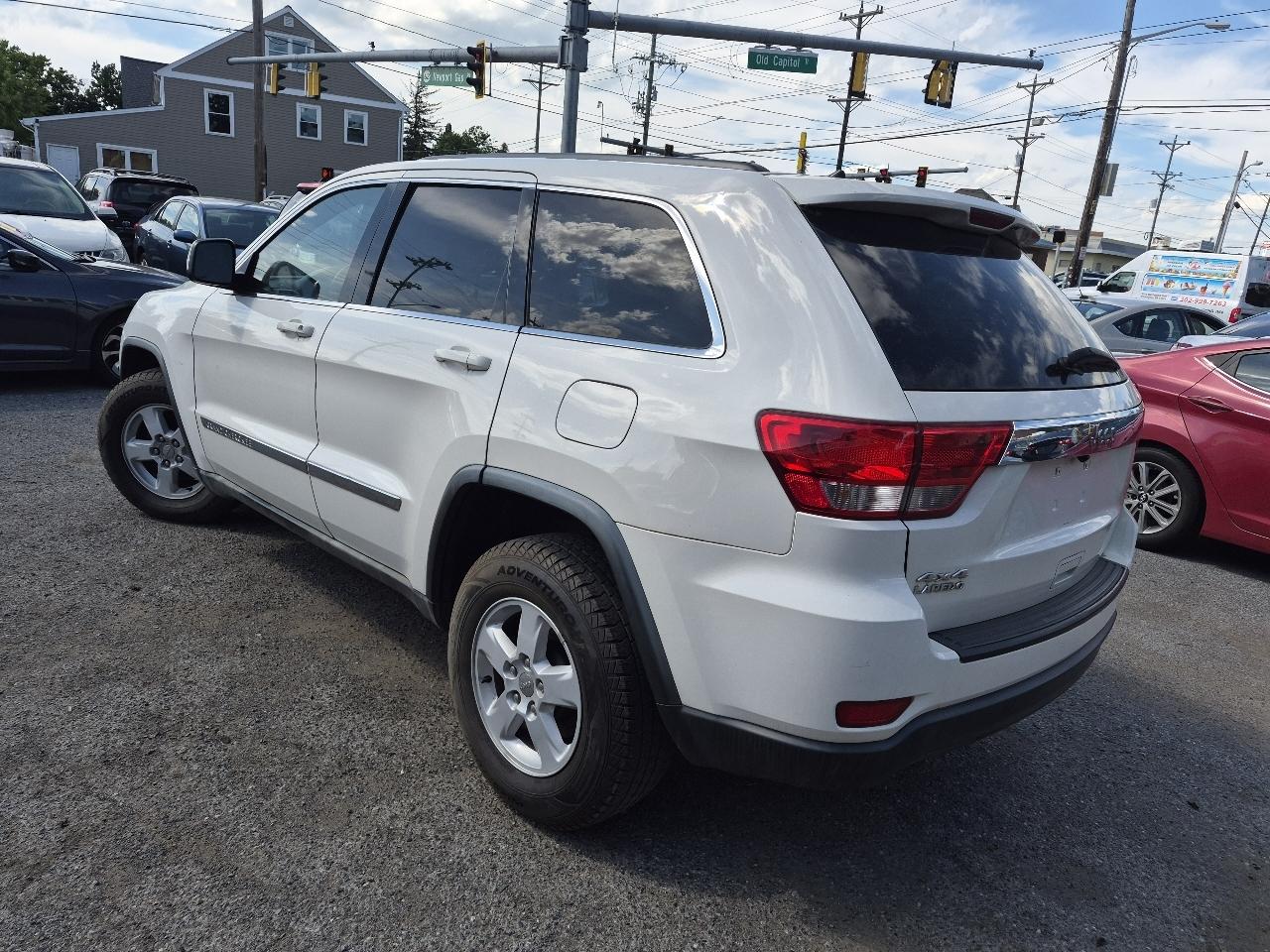 Jeep Grand Cherokee Laredo 4WD 2012