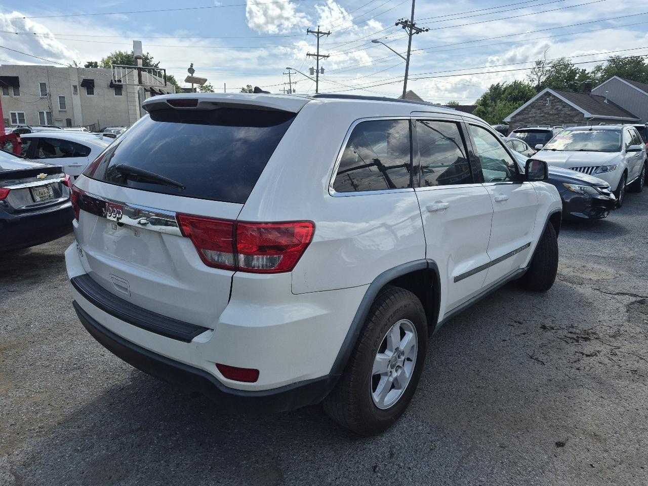 Jeep Grand Cherokee Laredo 4WD 2012
