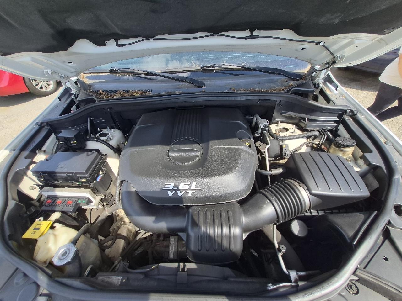 Jeep Grand Cherokee Laredo 4WD 2012