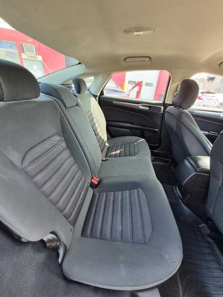 Ford Fusion S 2017