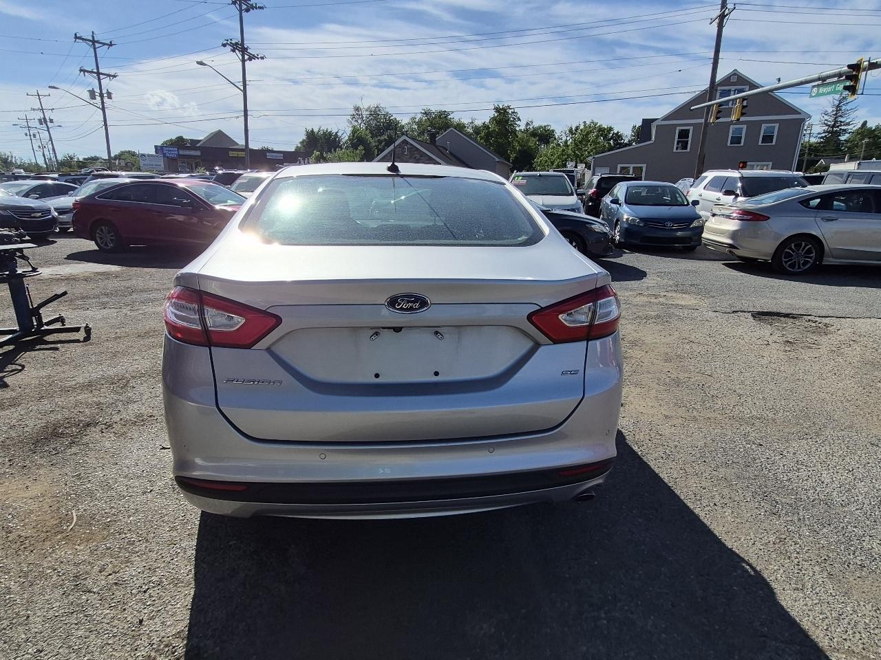 Ford Fusion SE 2016