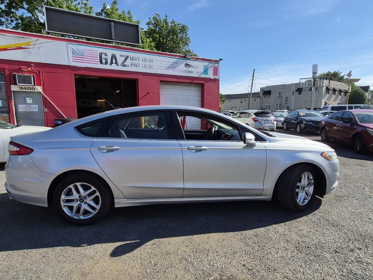 Ford Fusion SE 2016