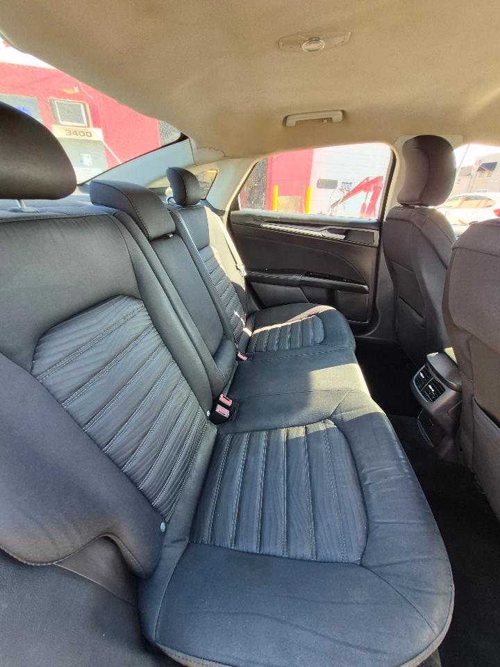 Ford Fusion SE 2016