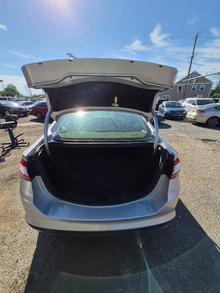 Ford Fusion SE 2016