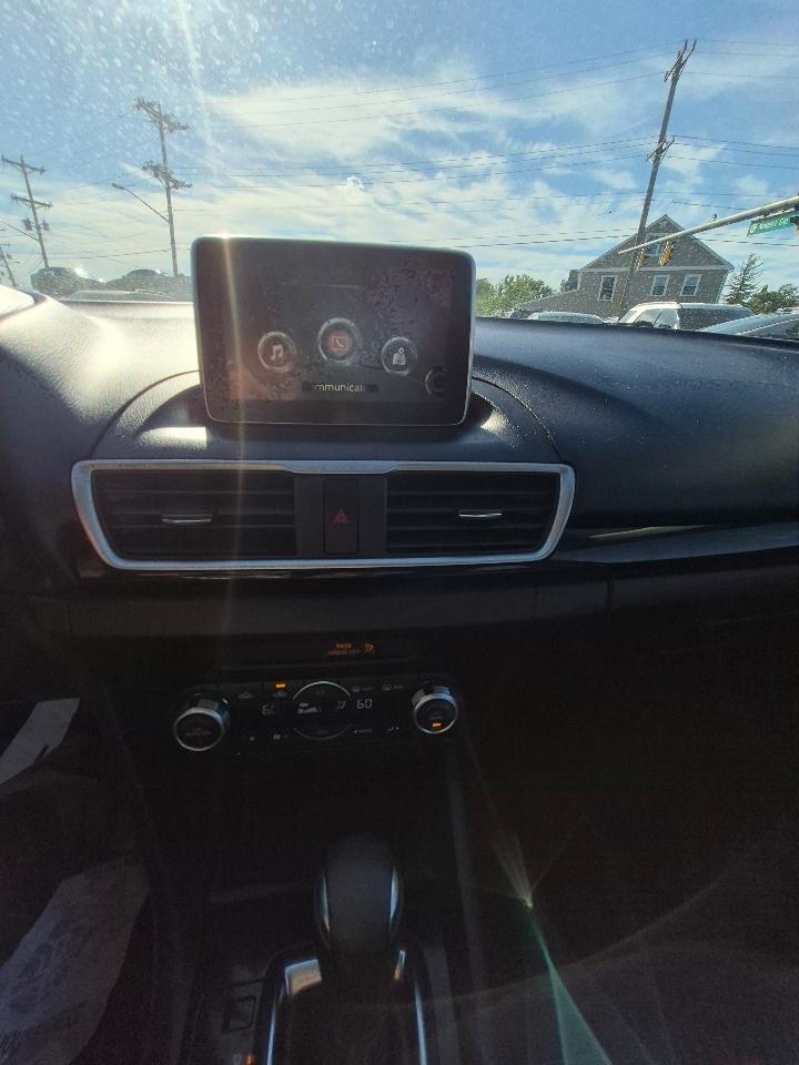 Mazda MAZDA3 i Touring AT 4-Door 2015