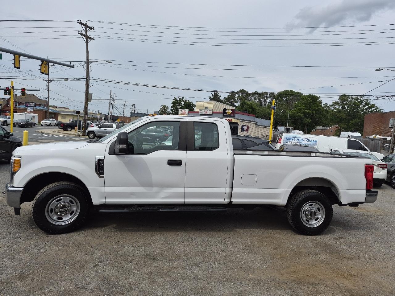 Ford F-250 SD Lariat SuperCab 2WD 2017