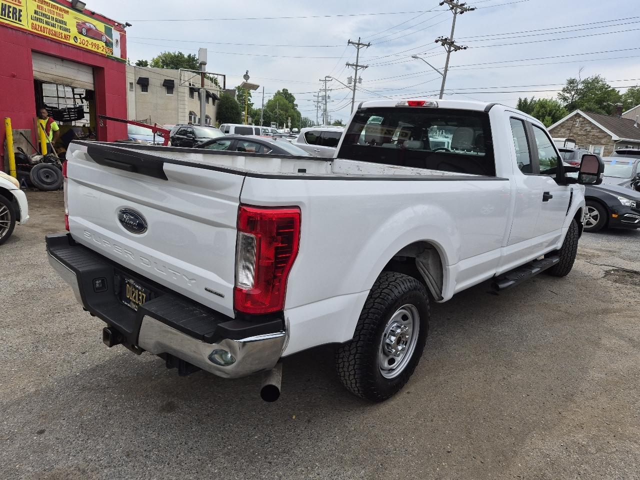 Ford F-250 SD Lariat SuperCab 2WD 2017