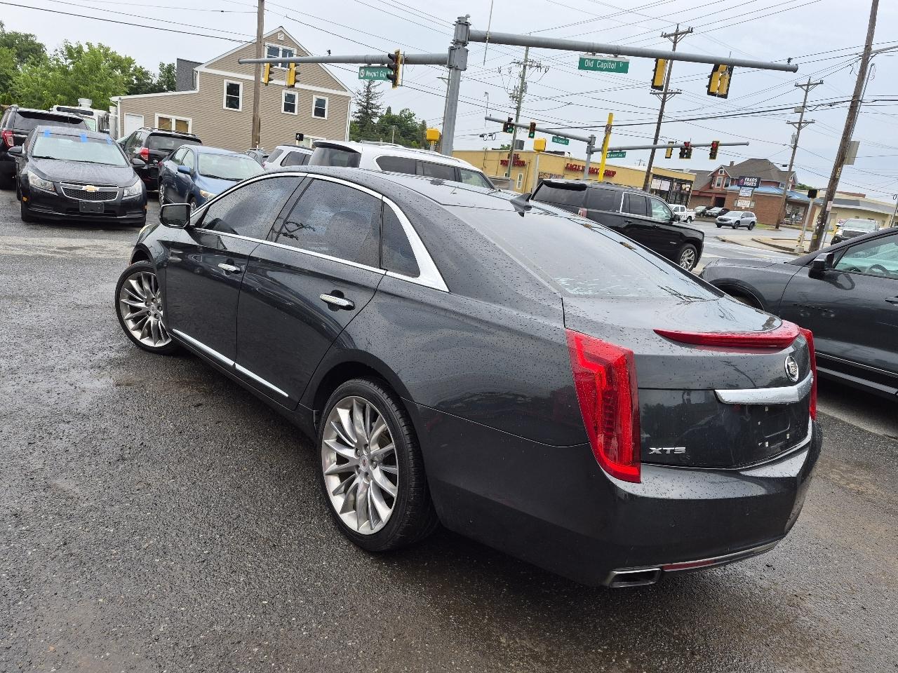 Cadillac XTS Platinum 2013