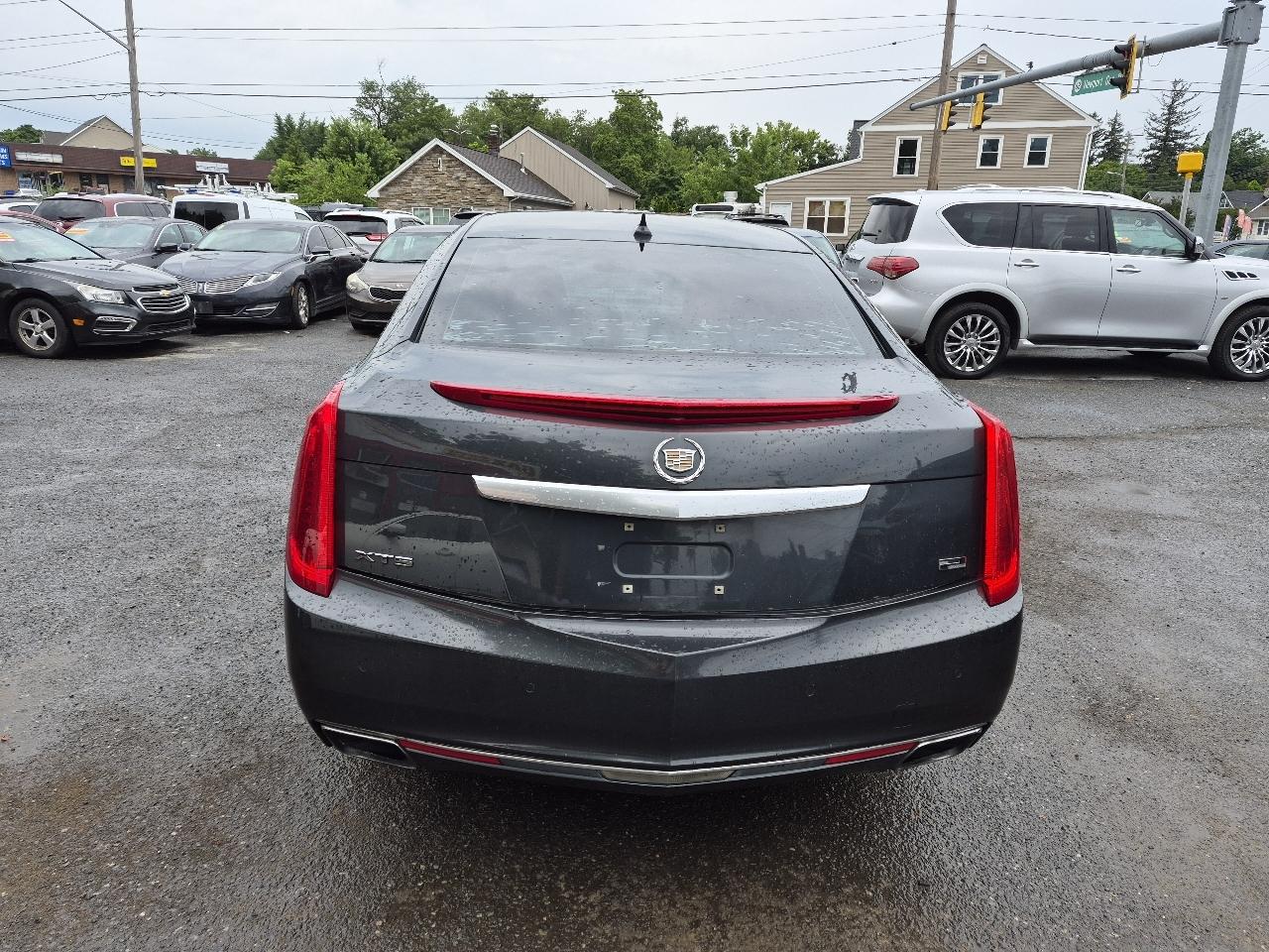 Cadillac XTS Platinum 2013