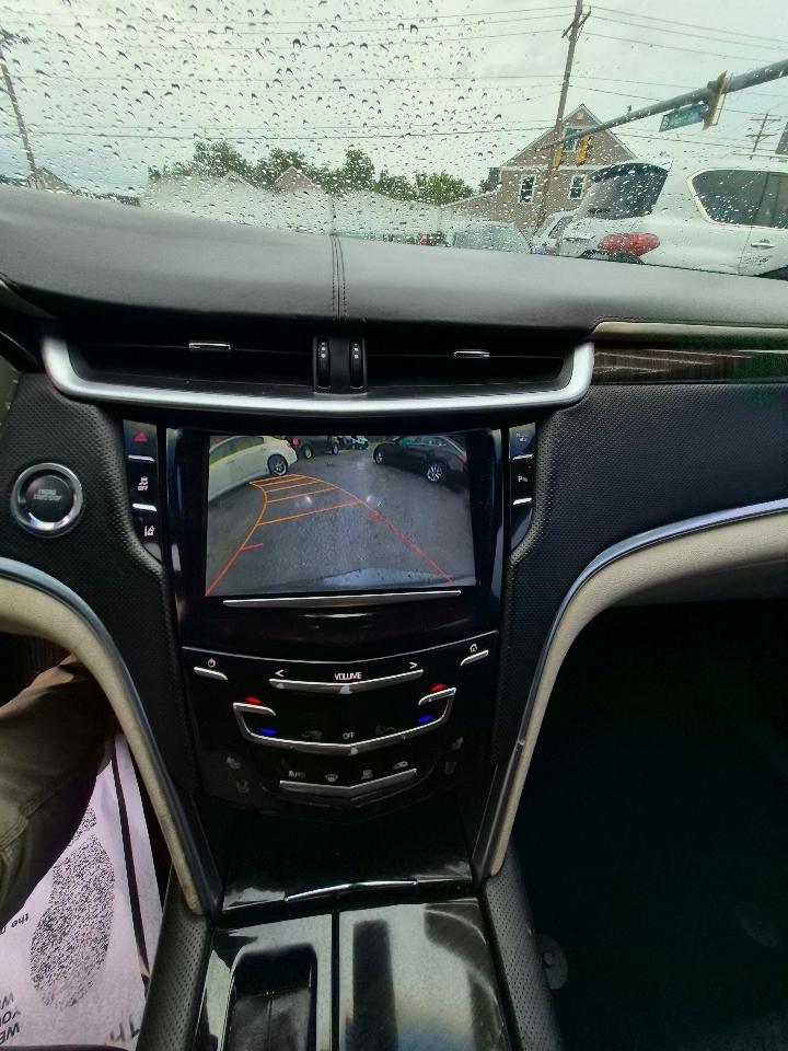 Cadillac XTS Platinum 2013