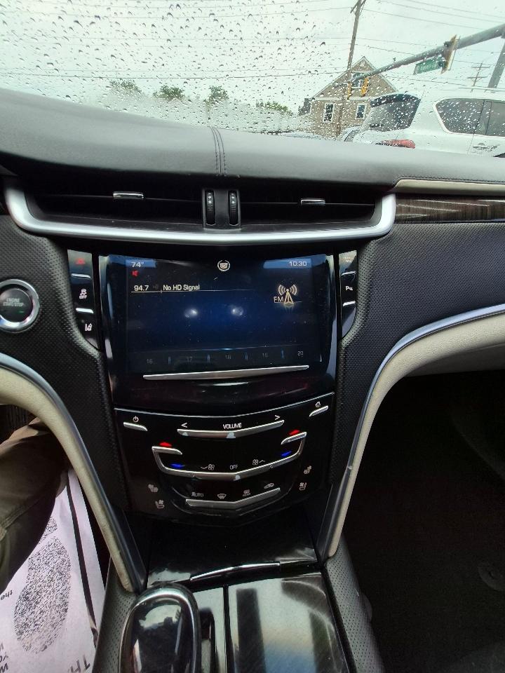 Cadillac XTS Platinum 2013
