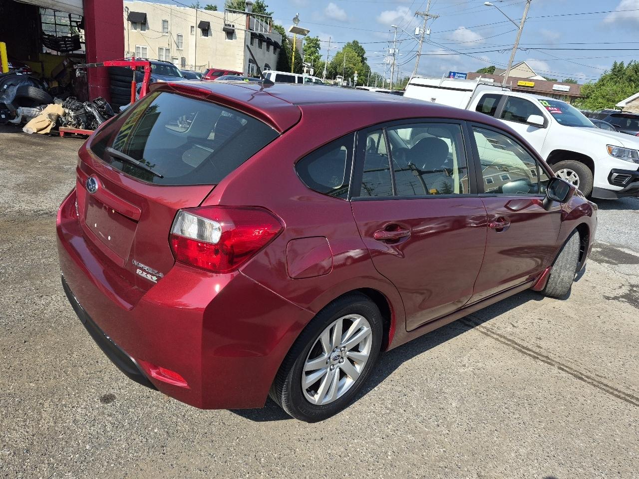 Subaru Impreza 2.0i Premium PZEV 5-Door 2015